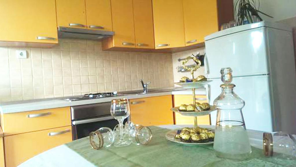 Apartments Mira Makarska Oda fotoğraf